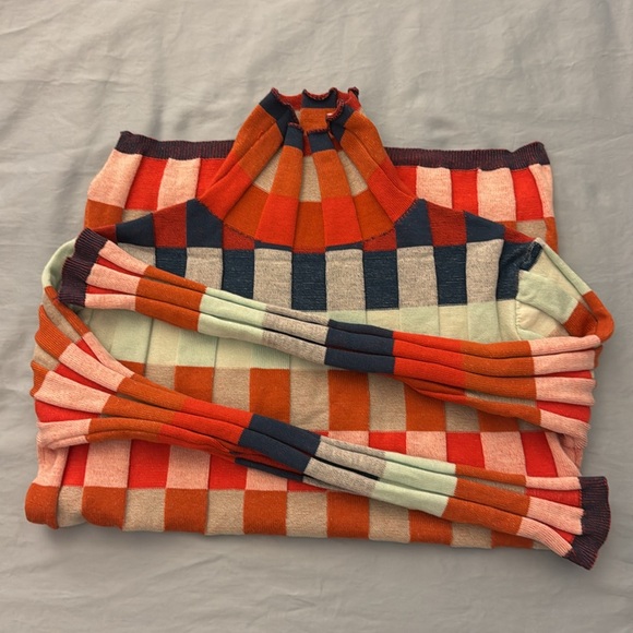 Ribbed long sleeve cowl neck multi coloured ladies sweater, new, never worn. - Picture 3 of 5